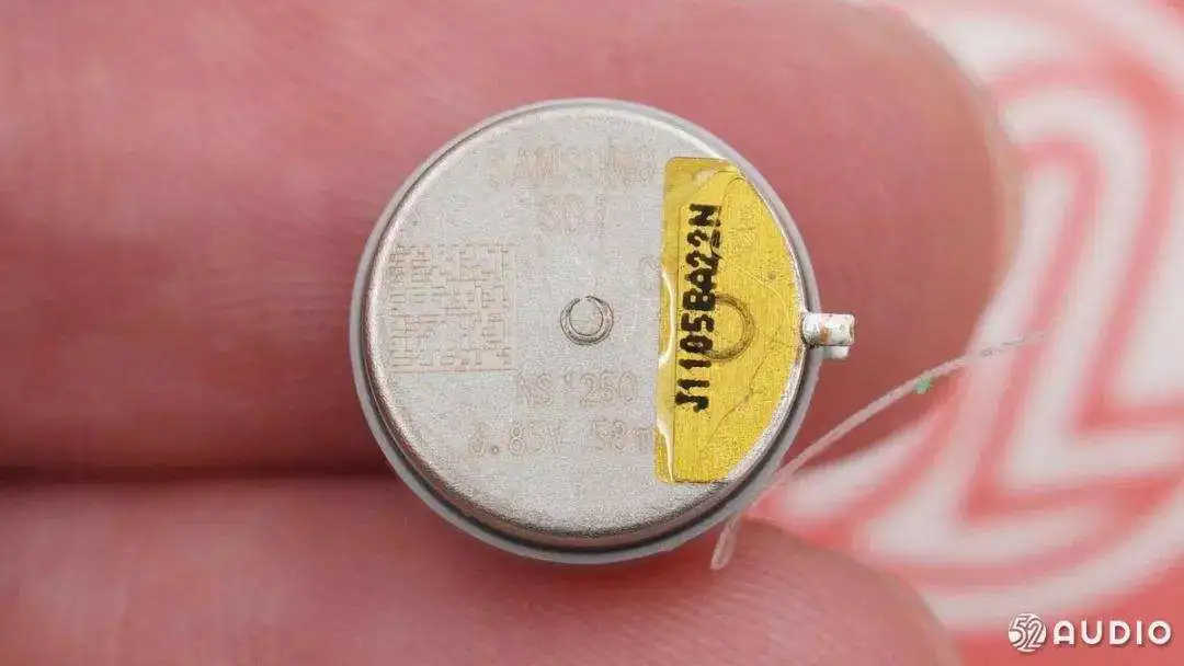 品牌争相采用，钢壳扣式电池成TWS耳机标配-我爱音频网